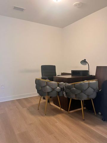 For Lease - 86 Dundas Street Unit# 808, Mississauga, Ontario - Photo 2