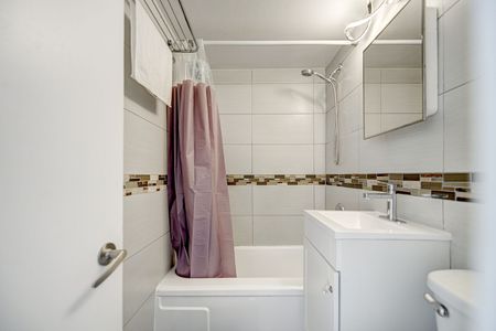 IMMEUBLE PROFESSIONEL - PLATEAU / CENTRE-VILLE/ PARC DU MONT-ROYAL - Photo 4