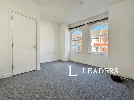 4 bedroom terraced house to rent - Photo 4