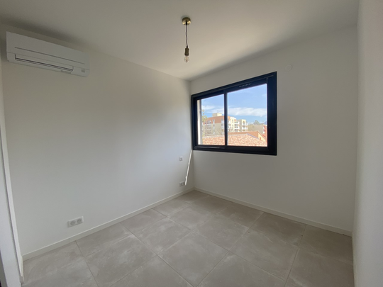 Location Appartement 3 pièces 70m² CARNOUX EN PROVENCE 13470 - Photo 1