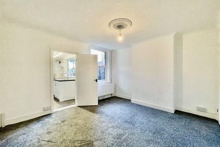 2 bed House Bourne Road, CO2 - Photo 3