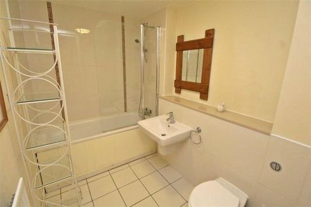 studio to rent Rillaton Walk, Milton Keynes, Buckinghamshire, MK9 - Photo 4