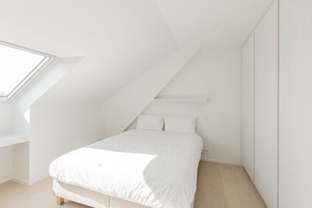 Prachtig gemeubeld duplex-appartement nabij het Dominicanenkerkje, het Albertplein en de Zeedijk! - Foto 3