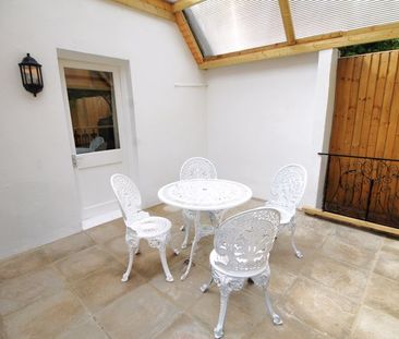 Main Road, Nutbourne, Chichester - Photo 1