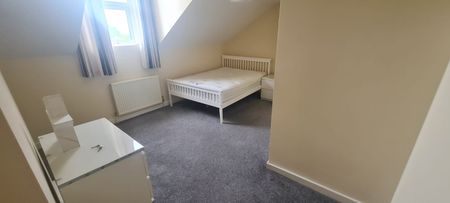 3 Bed - 27 Noster Terrace, Beeston, Leeds - LS11 8QF - Student/Professional - Photo 4