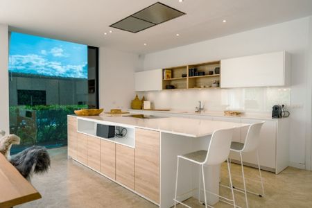 3 Bedroom Villa For Rent in Cancelada, Málaga - Photo 4