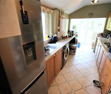 2 bedroom terraced house to rent - Photo 6