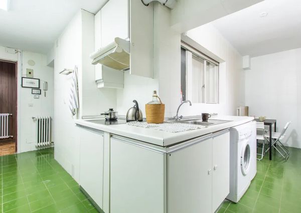 Calle del Pez Austral, Madrid, Community of Madrid 28007