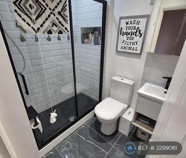 1 bedroom flat to rent - Photo 6