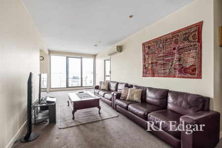 Thinking of selling? Contact our agent - Photo 3