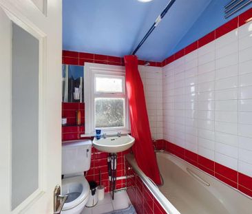 3 bedroom terraced house to rent - Photo 6