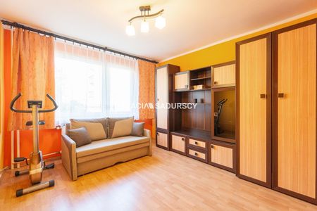 2-pokojowe mieszkanie z dużą loggią | os. Wysokie - Photo 4