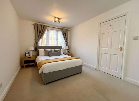 School Lane, Kenilworth, CV8 - Photo 1