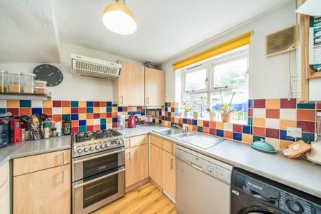 2 bedroom terraced house to rent - Photo 5