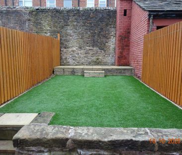2 bedroom terraced house to rent - Photo 3