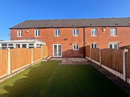 Church Street, Westhoughton, BL5 - Photo 2