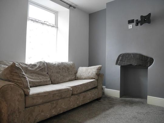 3 bedroom terraced house to rent - Photo 1