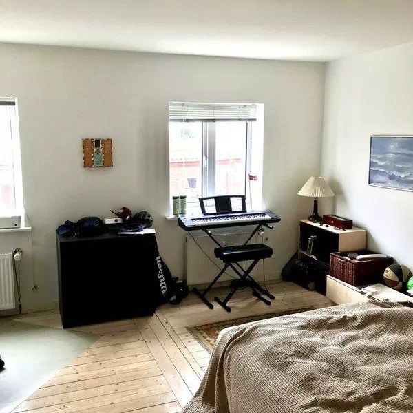 DELEVENLIG 3-VÆRELSERS PENTHOUSE-LEJLIGHED I HJERTET AF AALBORG - Photo 1