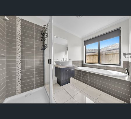 30 Bailey Boulevard, Koo Wee Rup, Vic 3981 - Photo 5