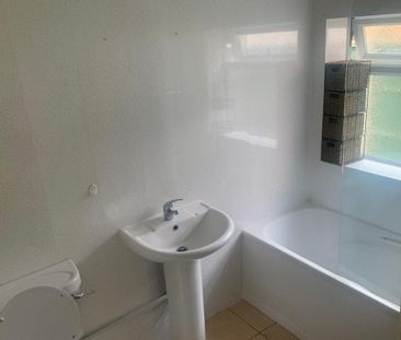 Craven Road, RUGBY - Photo 3