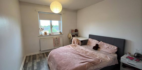 Room in a Shared House, Bold St, M16 - Photo 2
