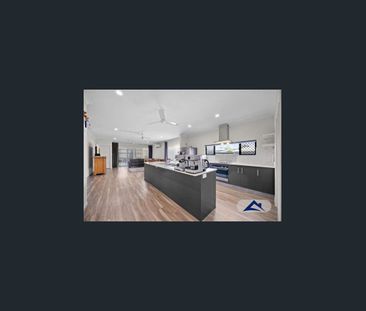 Beautifully Maintained 3 Bedroom Home - Photo 6