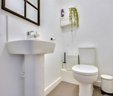 Room in a Shared House, Leaning Row, NG7 - Photo 6