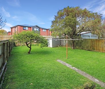 Three Bedroom in Taita - Photo 3