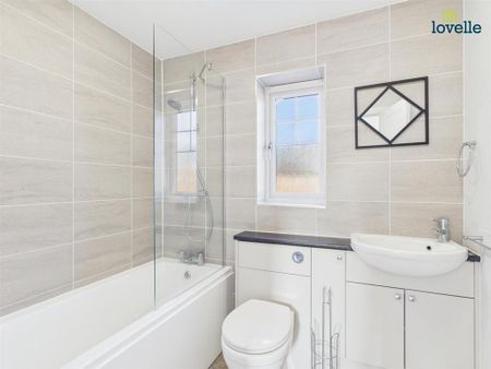 3 bedroom detached house to rent - Photo 4