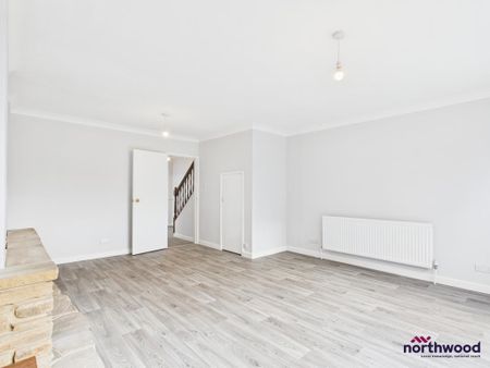 3 bedroom terraced house to rent - Photo 3