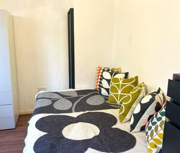 5 bedroom semi-detached house to rent - Photo 5