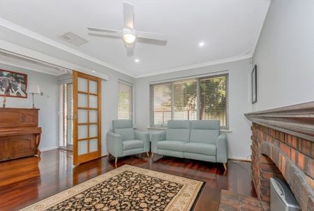 Beautiful Belmont Classic - Pool & Granny Flat &sol; Lawnmowing & Pool Cleaning Included - Photo 5