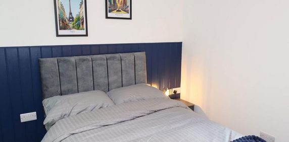 1 bedroom in a house share to rent - Photo 2