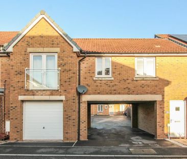 2 bedroom coach house to rent - Photo 2