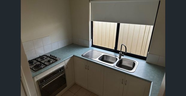 PERFECT LOCATION! - Photo 1