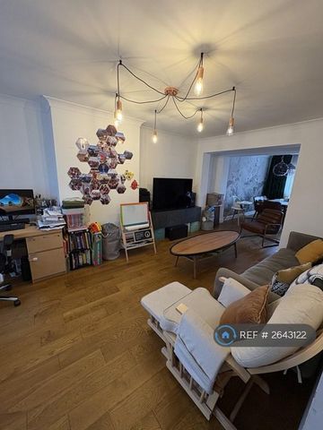 3 bedroom semi-detached house to rent - Photo 5