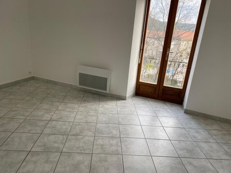 Location Appartement 1 pièce 22m² LABEGUDE 07200 - Photo 5