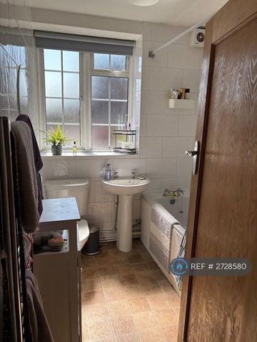 1 bedroom flat to rent - Photo 5