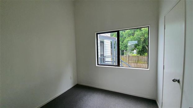 Updated 3 Bedroom House - Photo 1