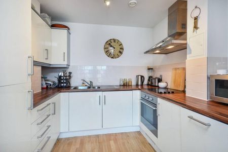 2 bedroom flat to rent - Photo 5