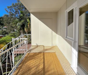 Relaxed beachside living with elevated ocean outlooks - Periodic Lease - Photo 6