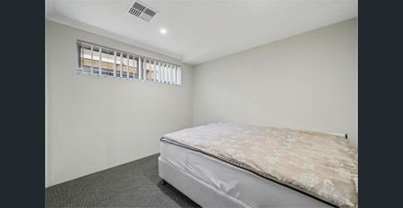 As-New Double Storey Family Home - Photo 4