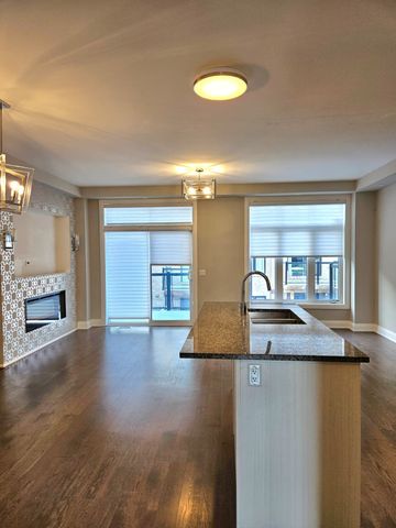 For Lease - 27 Duncombe Lane, Richmond Hill, Ontario - Photo 3