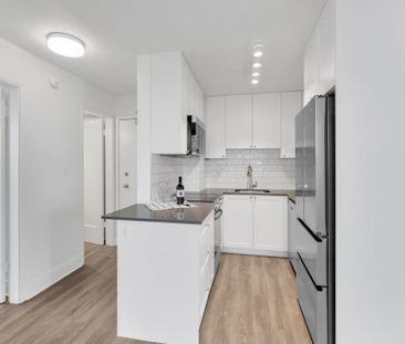 Sundowner Apartments - Photo 2