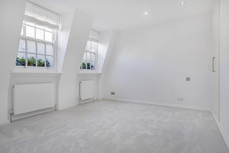 3 bedroom mews to rent - Photo 5