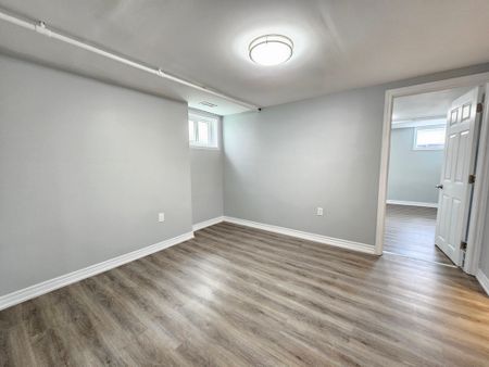 209 Killaly St E, Port Colborne - 2 Bed + Den Lower Unit - Photo 3