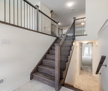 For Lease - 225 Beaverbrae Drive, Markham, Ontario - Photo 2