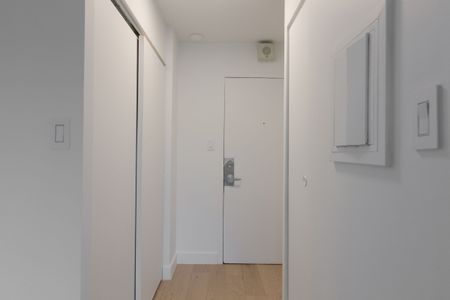 1975 Maisonneuve Blvd West - Photo 2