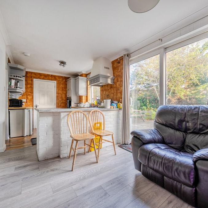 7 bedroom semi-detached house to rent - Photo 1