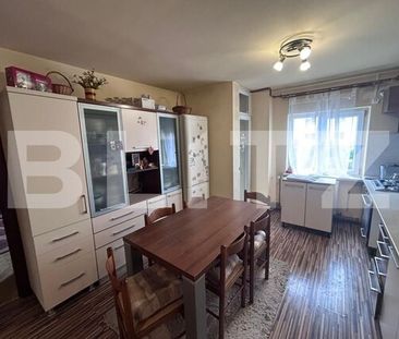 Apartament cu 3 camere, 74mp, zona Politia Amaradia - Photo 3